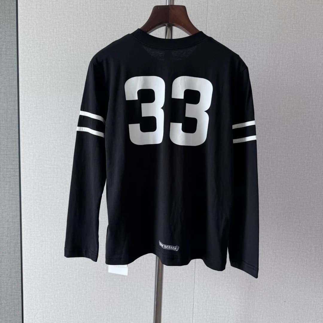 Черный лонгслив Chrome Hearts на вешалке сзади