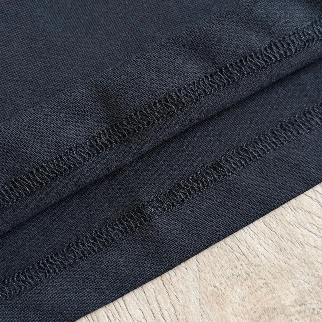 Шов и подгибка низа лонгслива Chrome Hearts STAFF