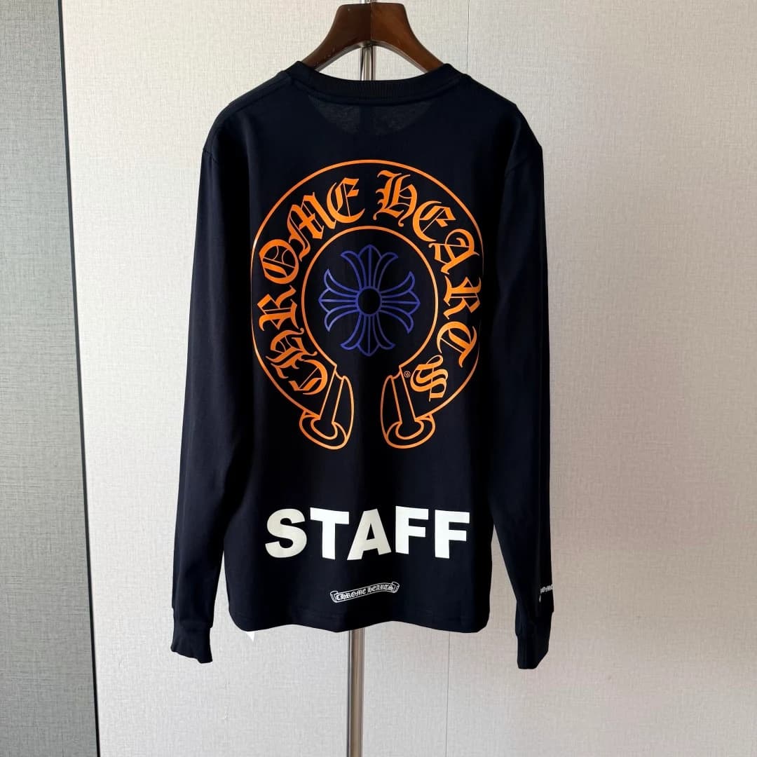 Лонгслив Chrome Hearts STAFF на вешалке, вид сзади