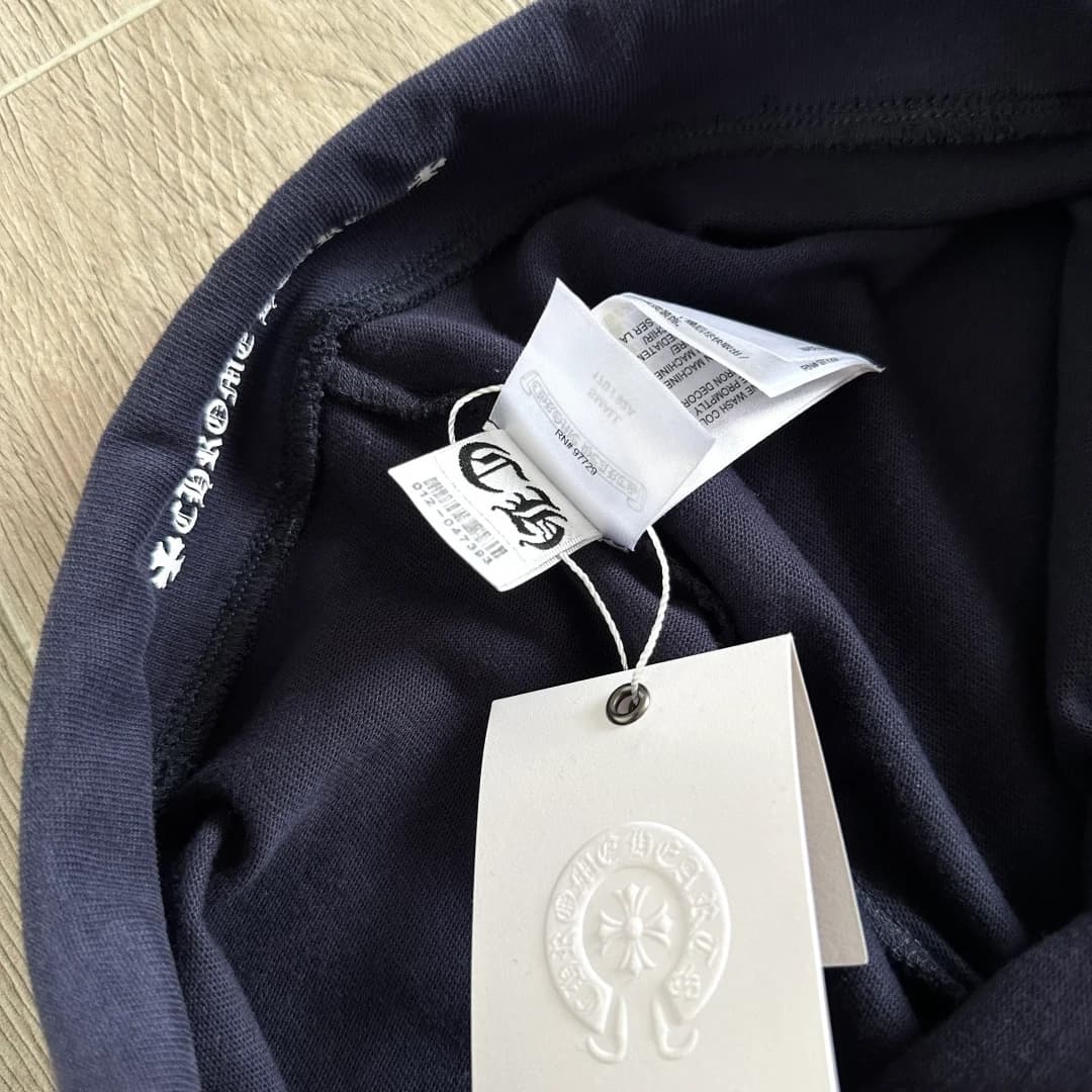 Внутренние бирки шорт Chrome Hearts