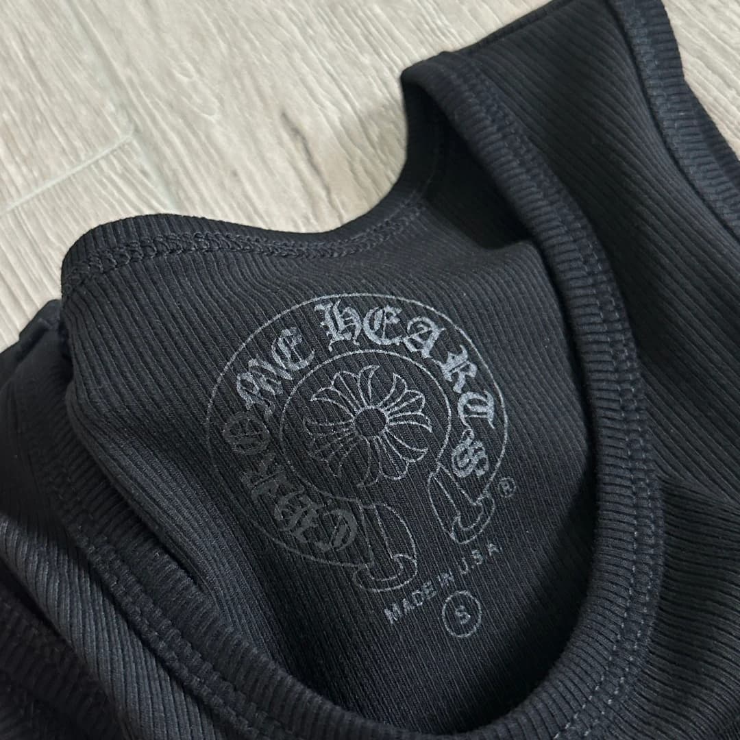 Внутренний принт с логотипом Chrome Hearts на горловине