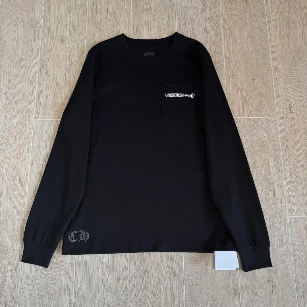 Черный лонгслив Chrome Hearts, вид спереди