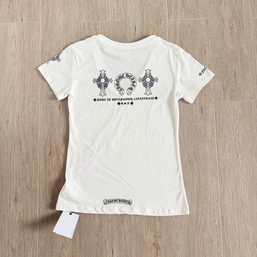 Белая женская футболка Chrome Hearts с V-образным вырезом, вид сзади