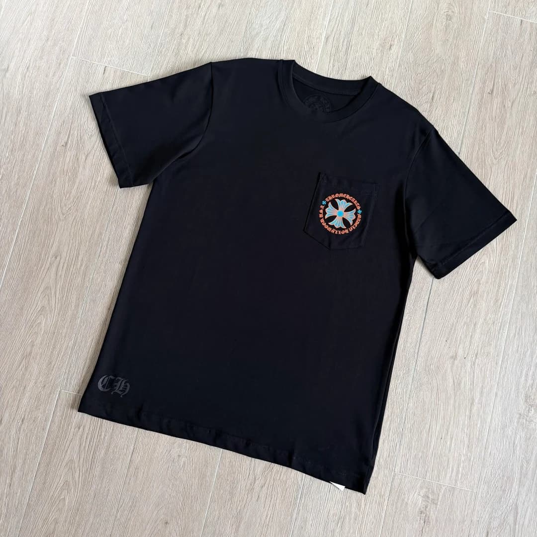 Черная футболка Chrome Hearts Miami Limited Edition под углом