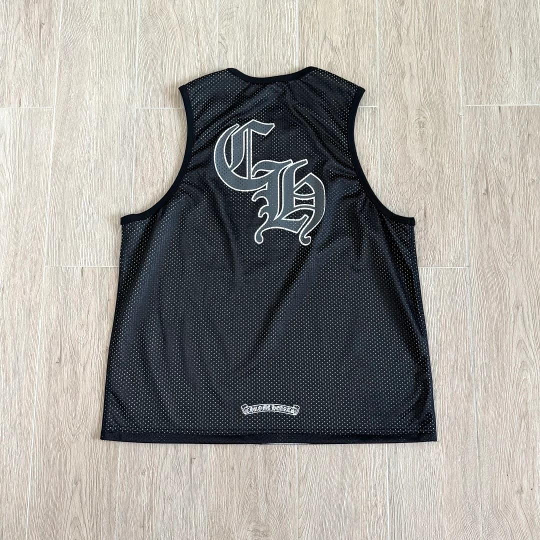 Двусторонняя майка Chrome Hearts, черная сторона, вид со спины с принтом CH