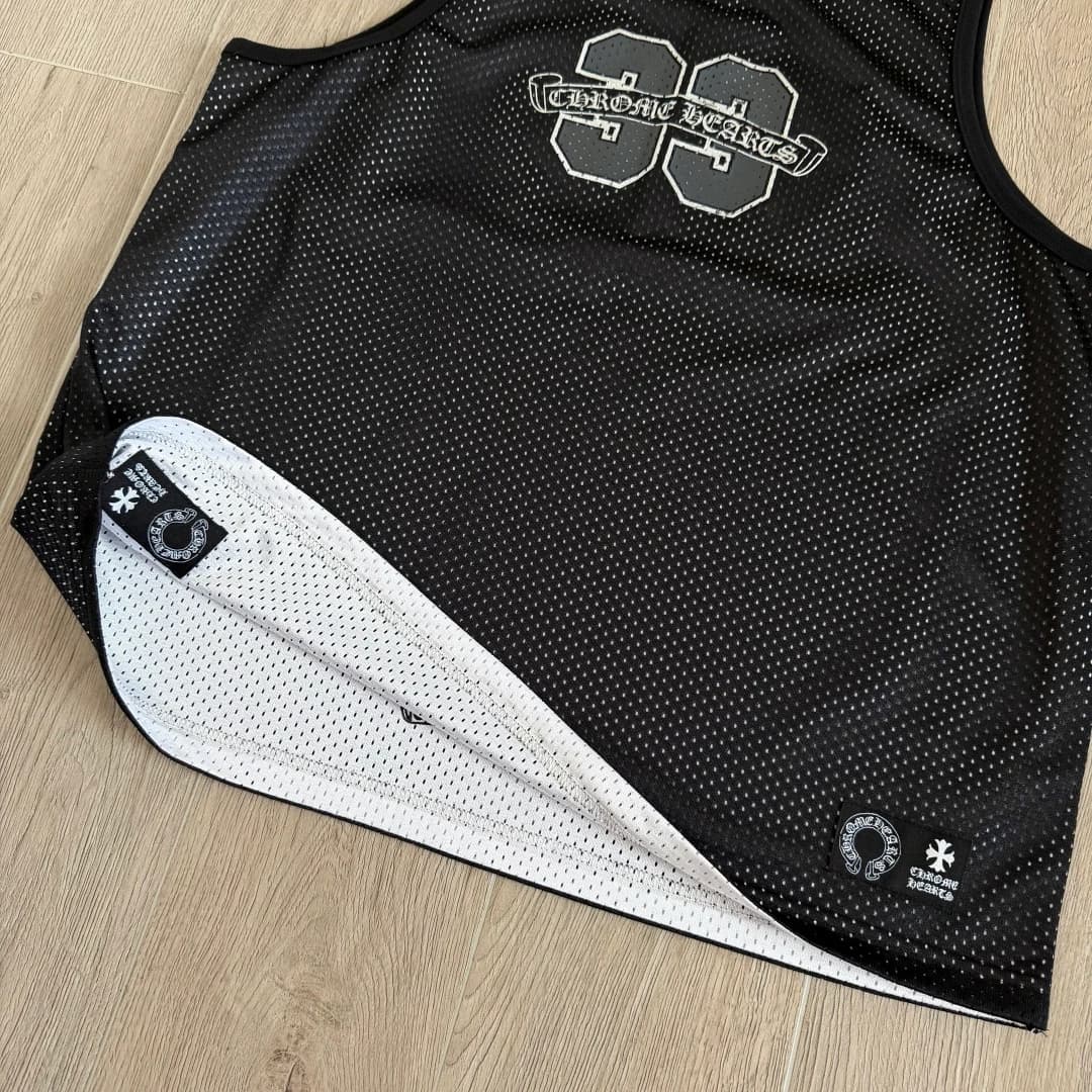 Двусторонняя майка Chrome Hearts, демонстрация двух слоев ткани