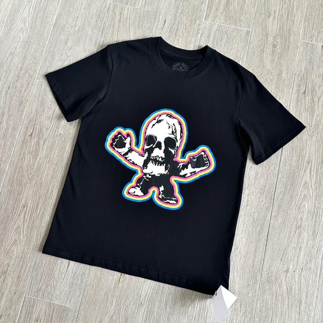Черная футболка Chrome Hearts Foti Skull под углом