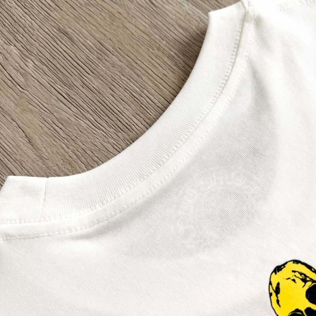 Круглый вырез горловины белой футболки Chrome Hearts Foti Skull