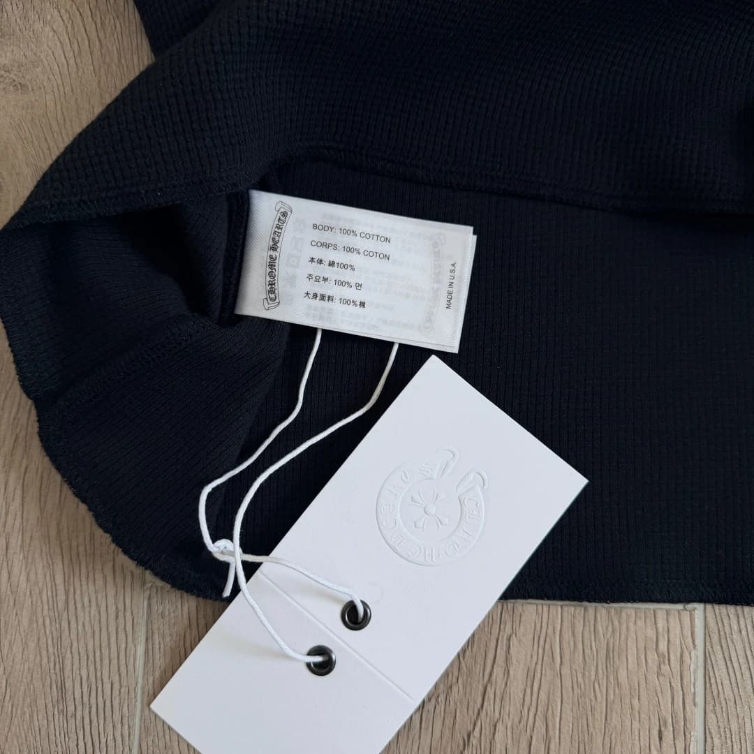 Бирка лонгслива Chrome Hearts