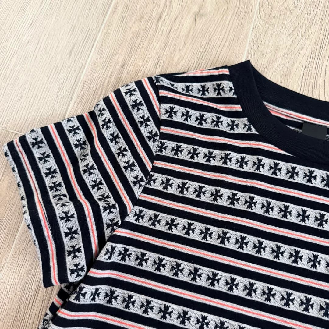 Верхняя часть укороченной футболки Chrome Hearts с короткими рукавами