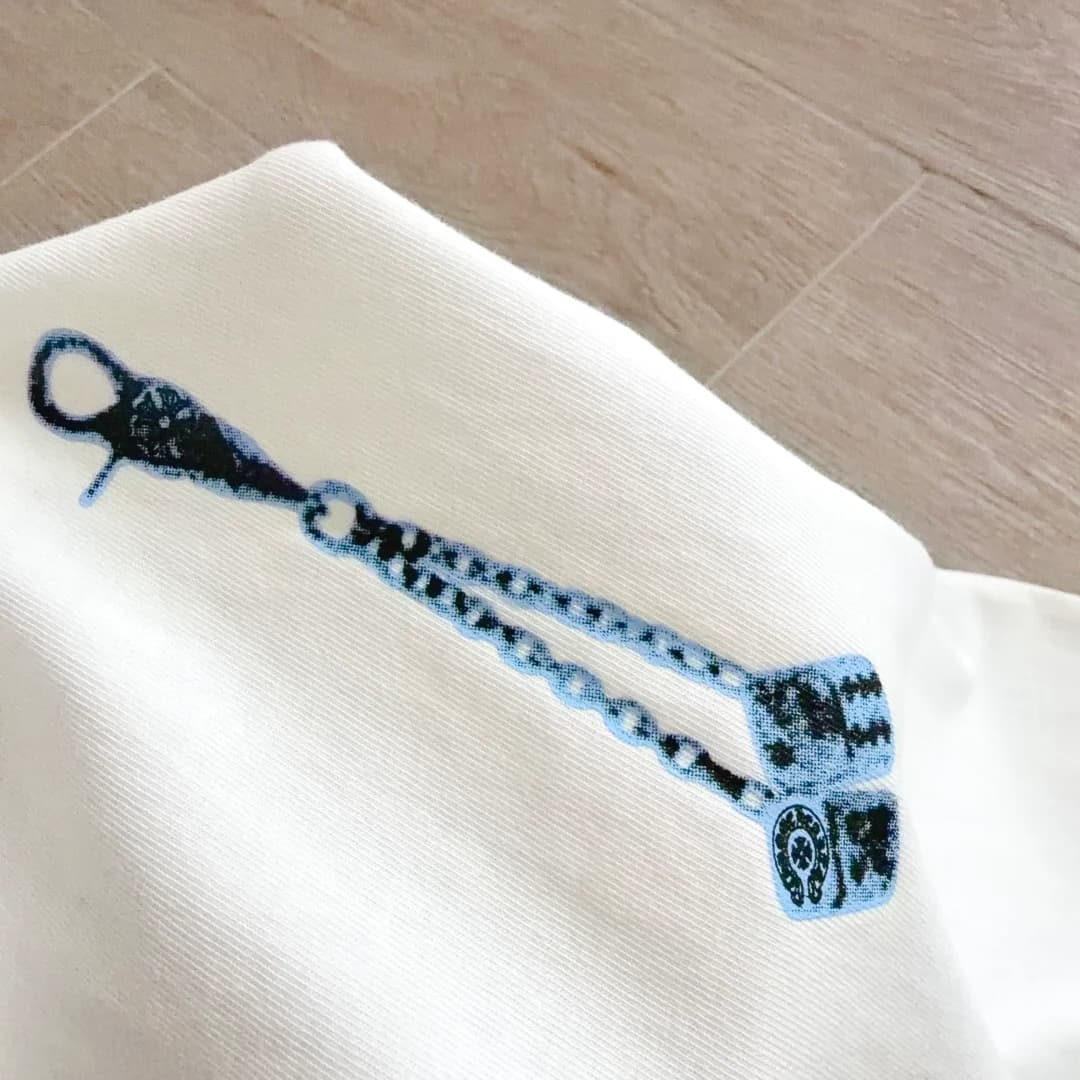 Деталь принта с игральными костями на футболке Chrome Hearts Las Vegas Exclusive