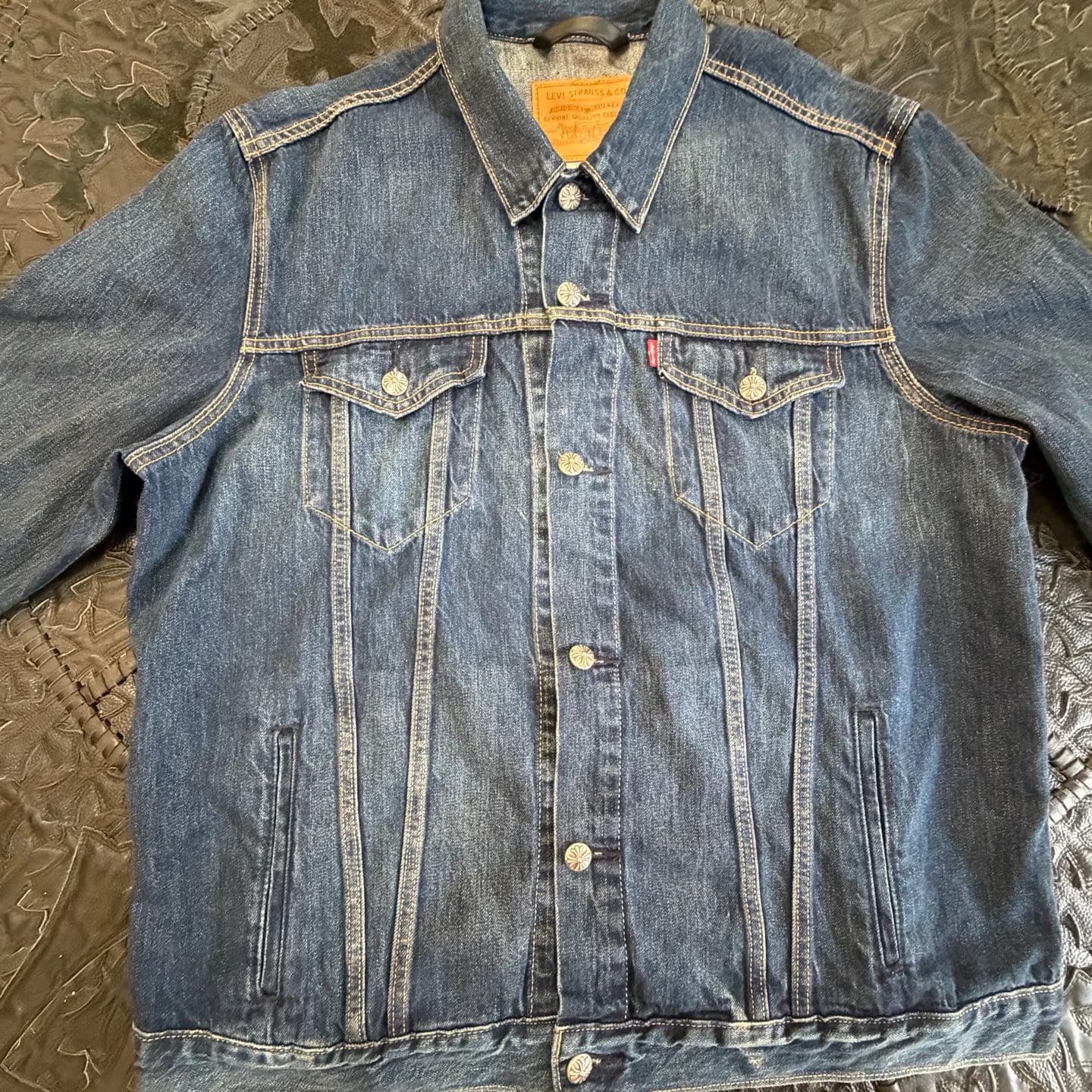 Chrome Hearts x Levi's Джинсовая куртка с кожаными патчами