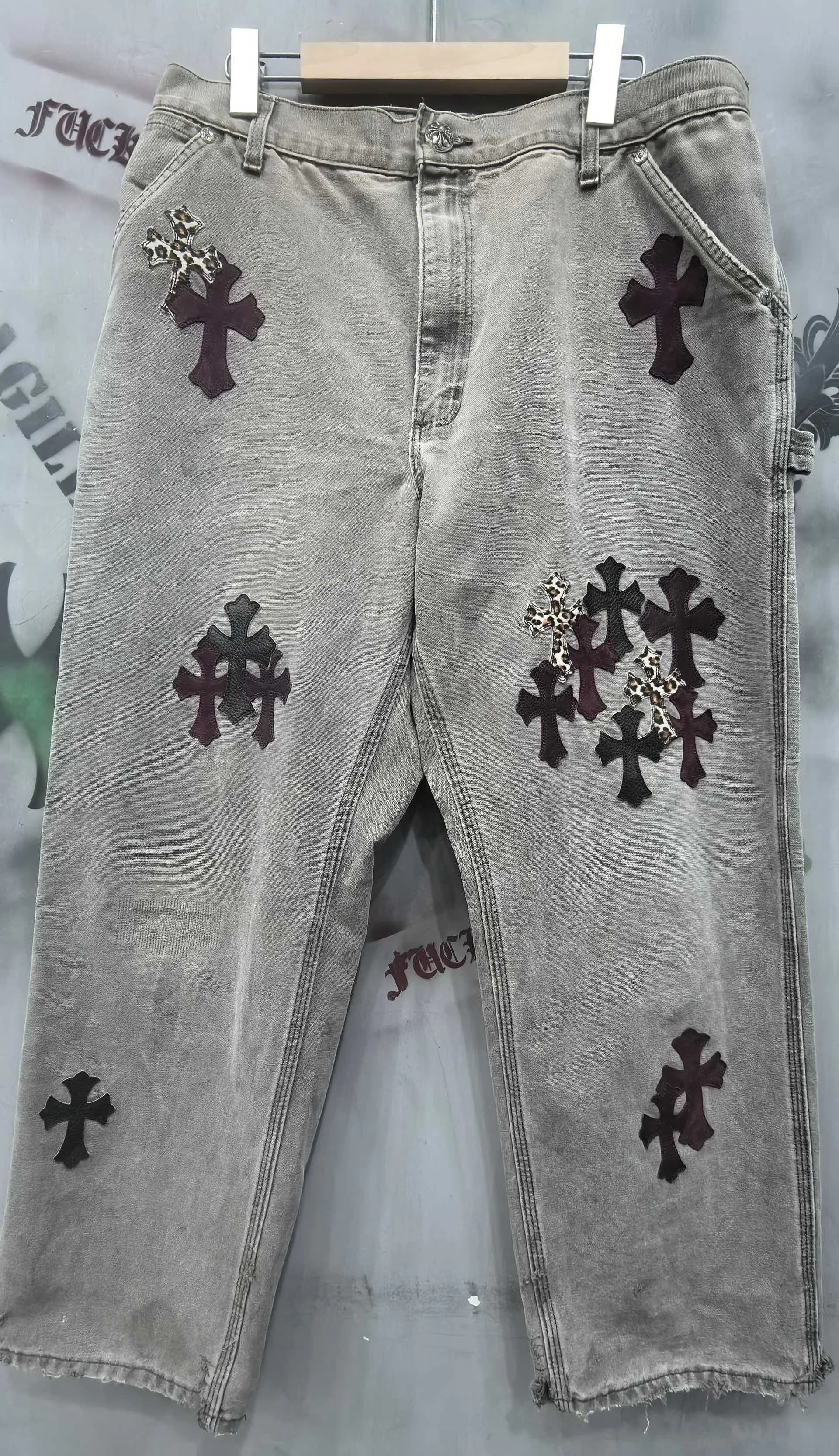 Джинсы Chrome Hearts x Carhartt B12 спереди