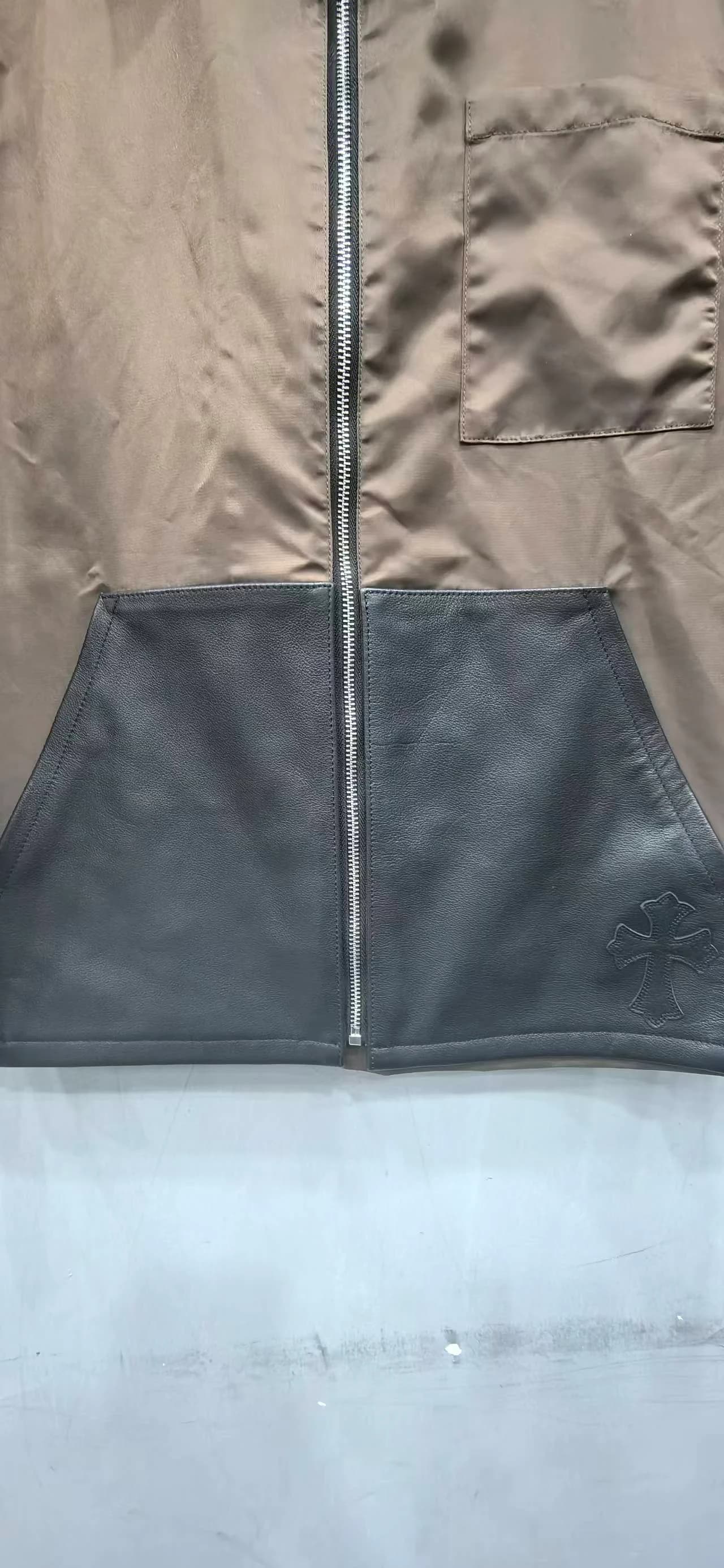 Передняя часть коричневой рубашки Chrome Hearts