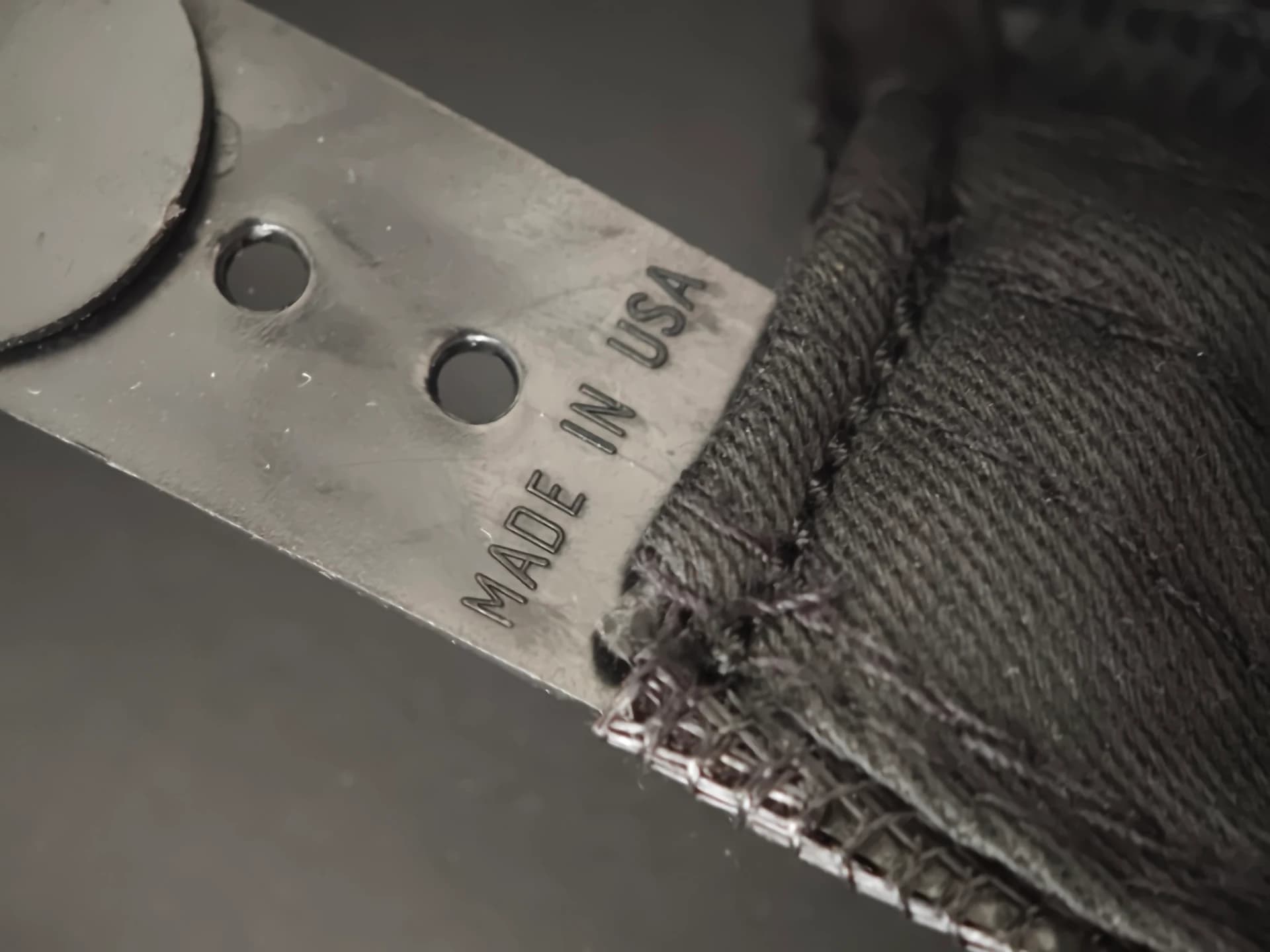 Регулируемый пластиковый ремешок кепки Chrome Hearts с тиснением Made in USA