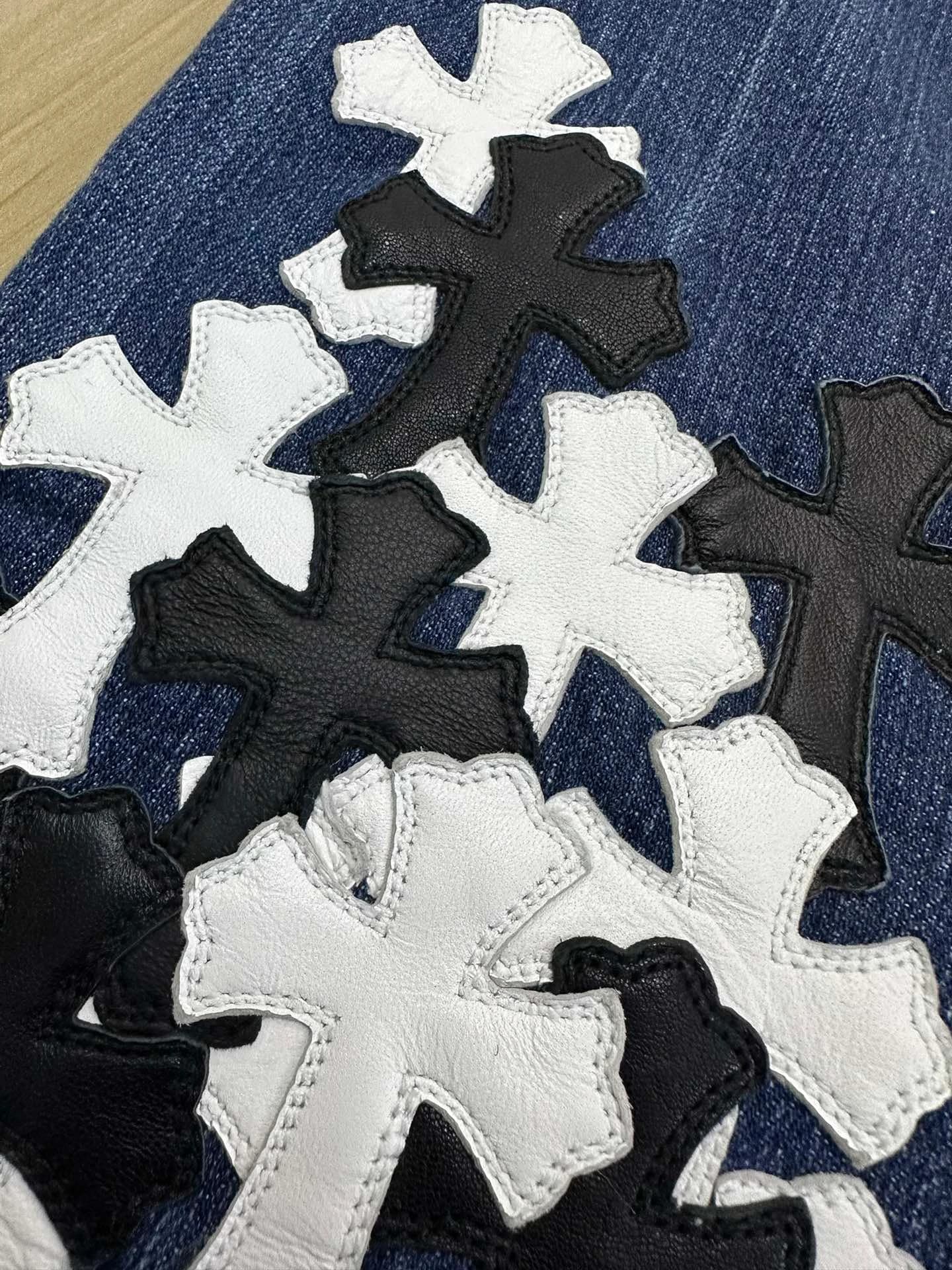 Джинсы Chrome Hearts