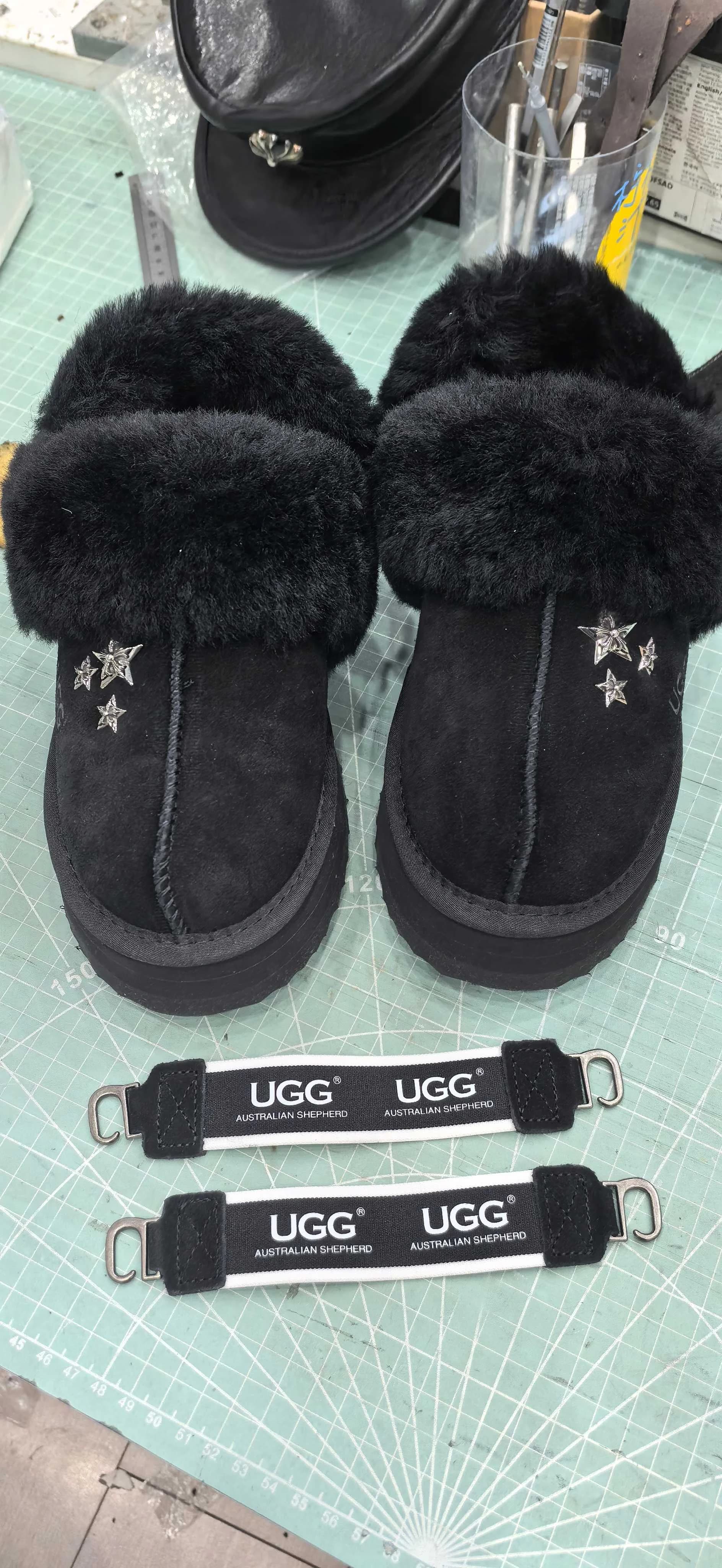 Съемные ремешки UGG для фиксации пятки