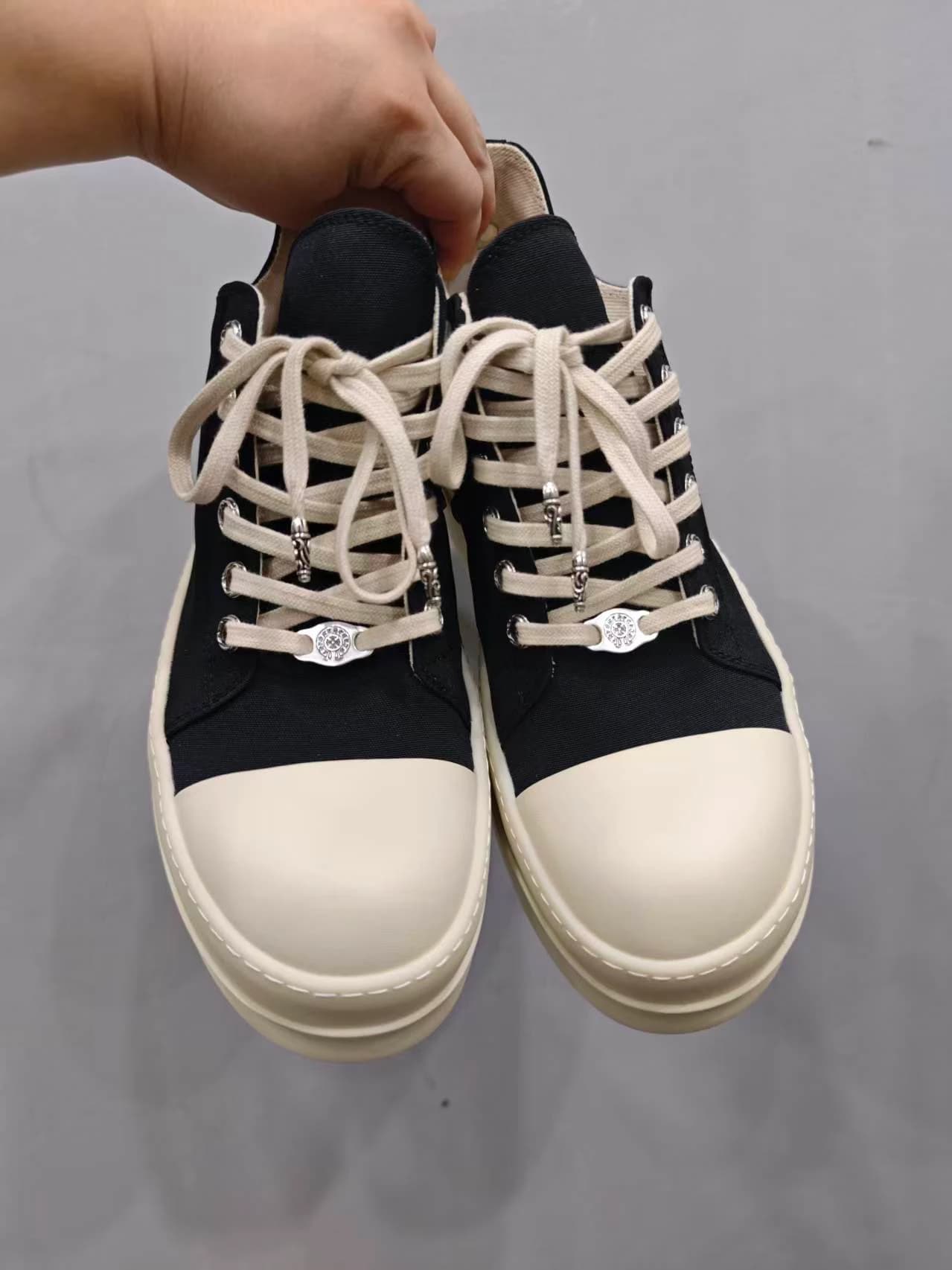 Черные кеды Chrome Hearts x Rick Owens DRKSHDW на платформе, вид спереди