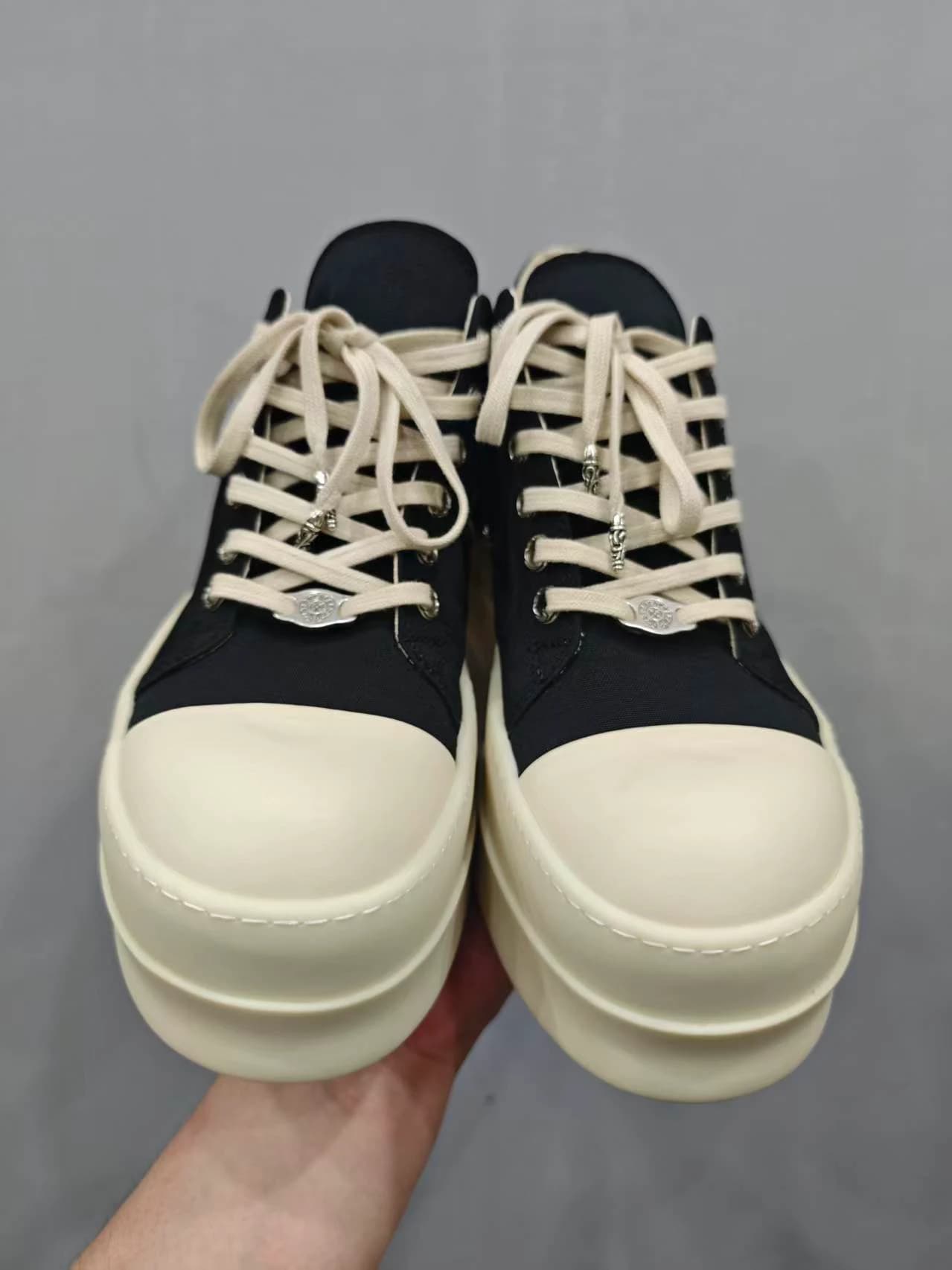 Черные кеды Chrome Hearts x Rick Owens DRKSHDW на платформе, вид сверху