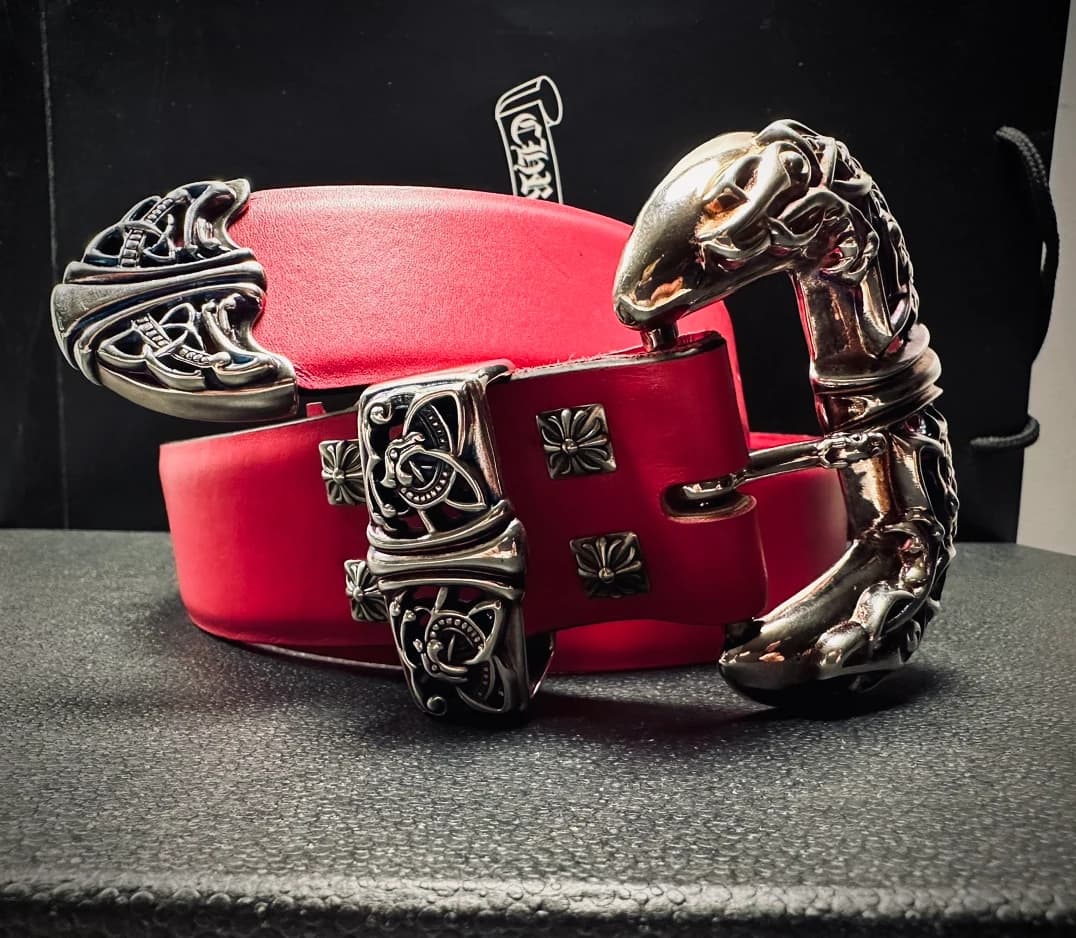 Свернутый розовый кожаный ремень Chrome Hearts Celtic Dragon