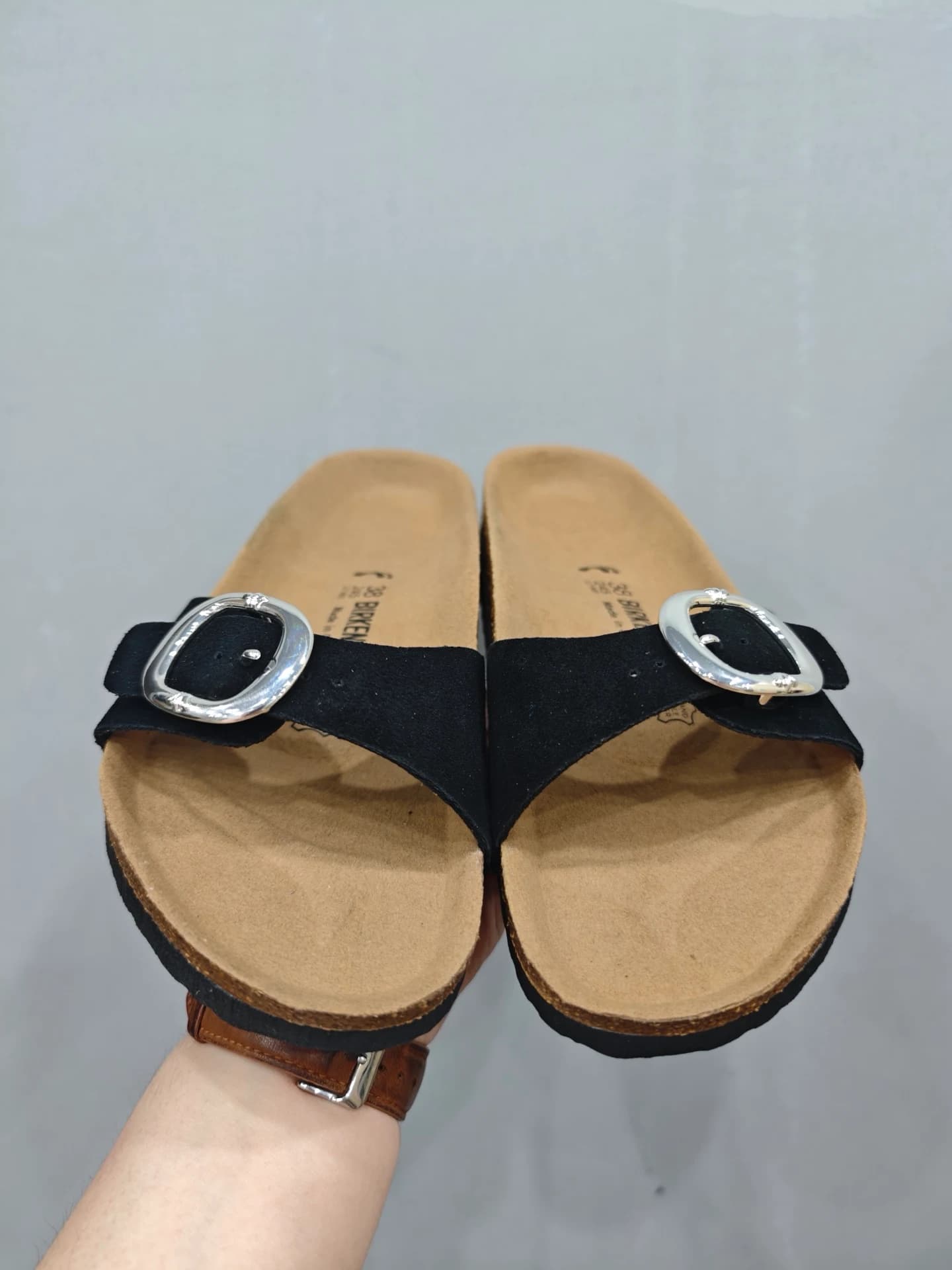 Черные замшевые шлепанцы Chrome Hearts x Birkenstock Madrid