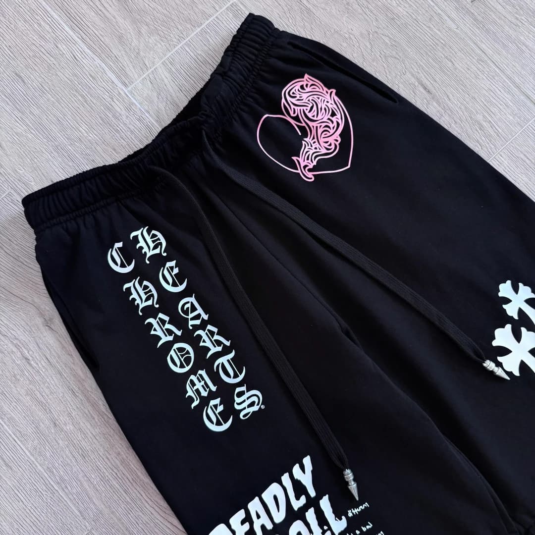 Эластичный пояс брюк с надписью Chrome Hearts и принтом сердца