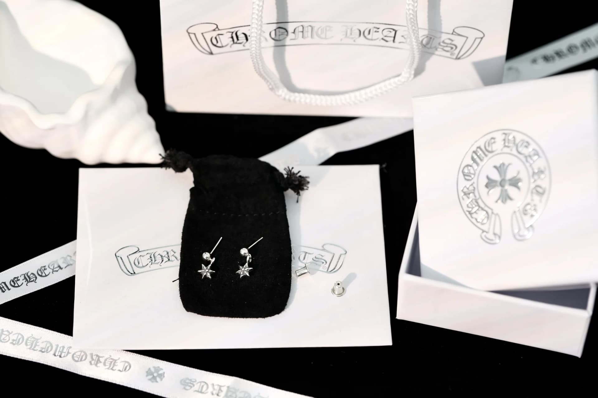 Комплект серег Chrome Hearts с фирменным мешочком, коробкой и подарочным пакетом