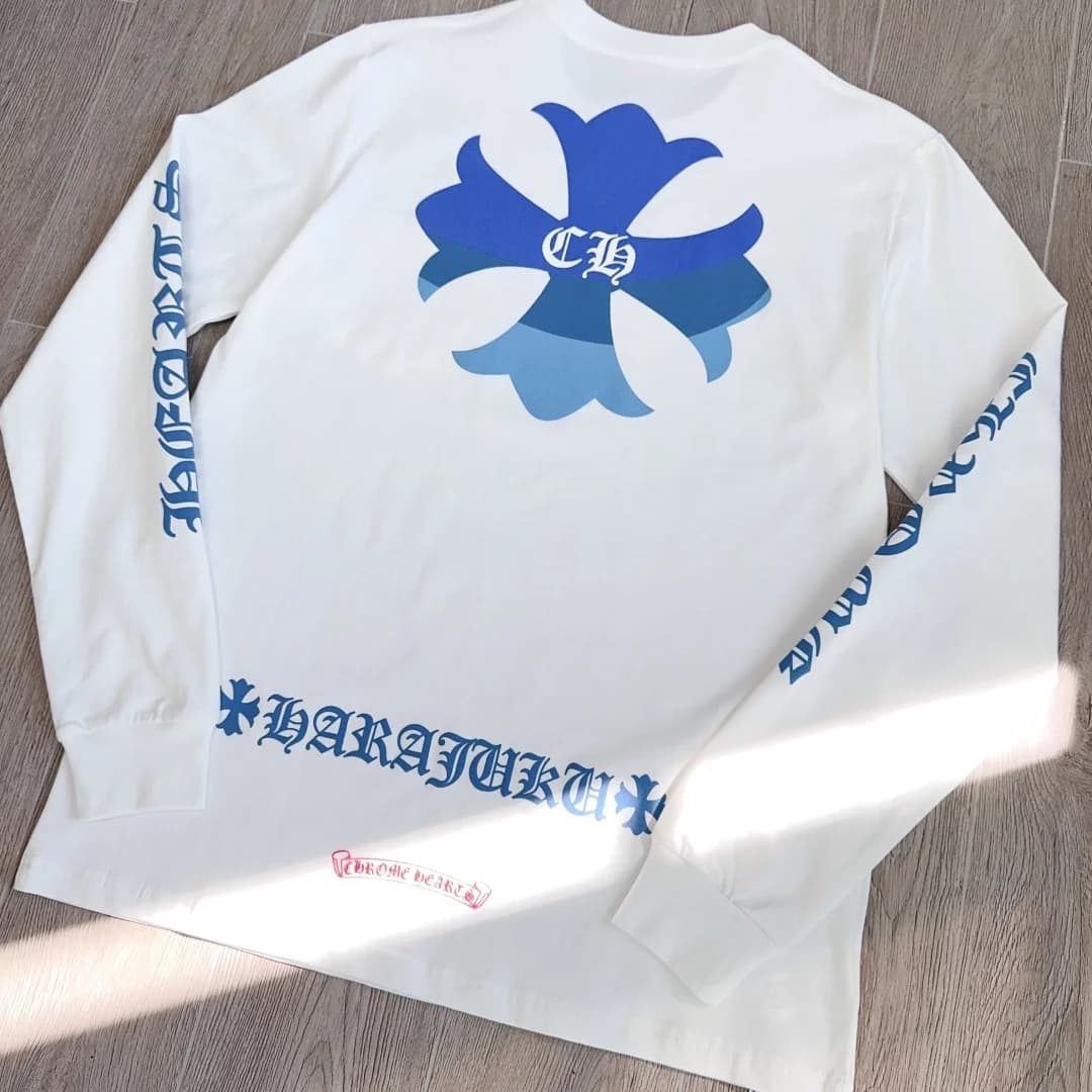 Белый лонгслив Chrome Hearts Harajuku Limited, вид сзади под углом