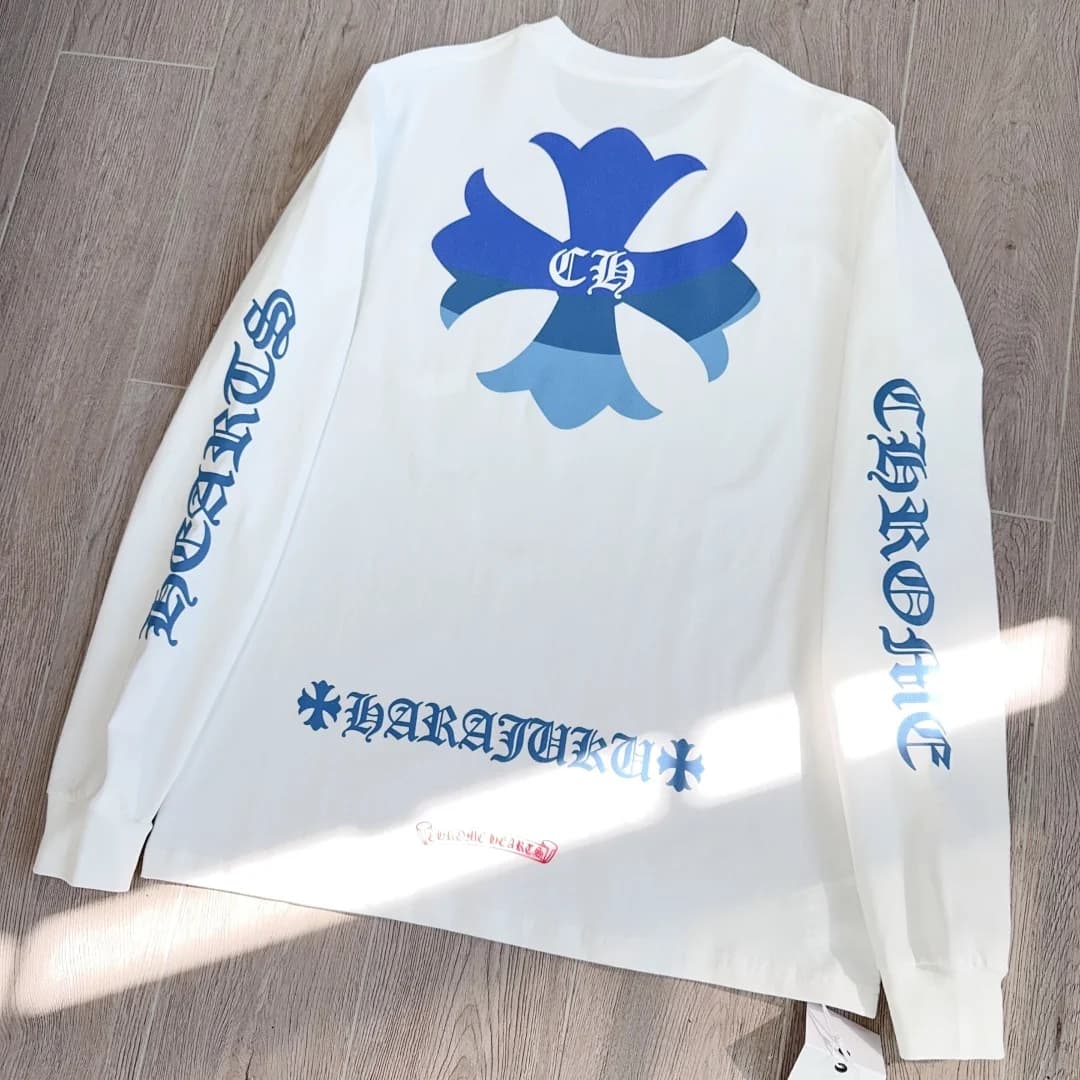Белый лонгслив Chrome Hearts Harajuku Limited, вид со спины под углом