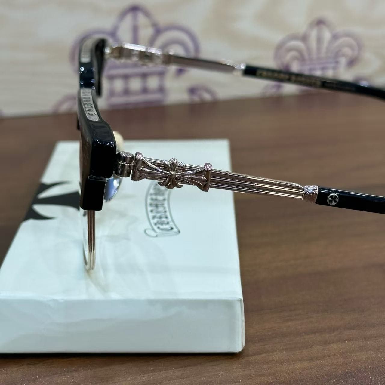 Филигранный серебряный декор в виде креста на дужке очков Chrome Hearts BONENNOISSEUR II