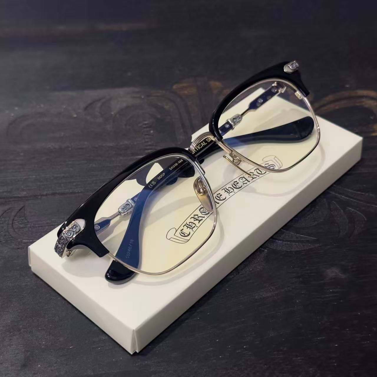 Очки Chrome Hearts VERTICAL SMILE II в черной оправе, общий вид