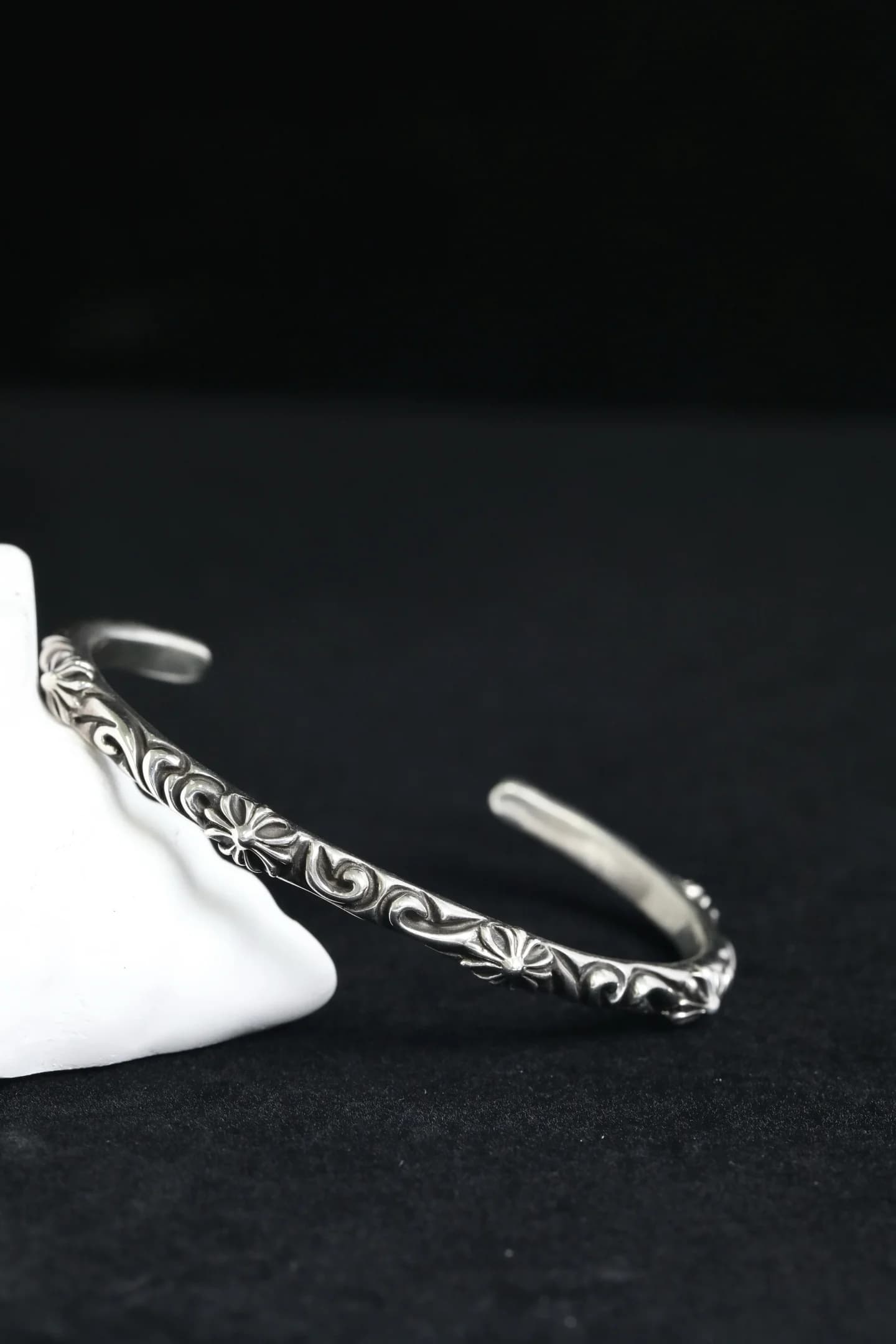 Браслет Chrome Hearts SBT с фирменным резным узором крестов