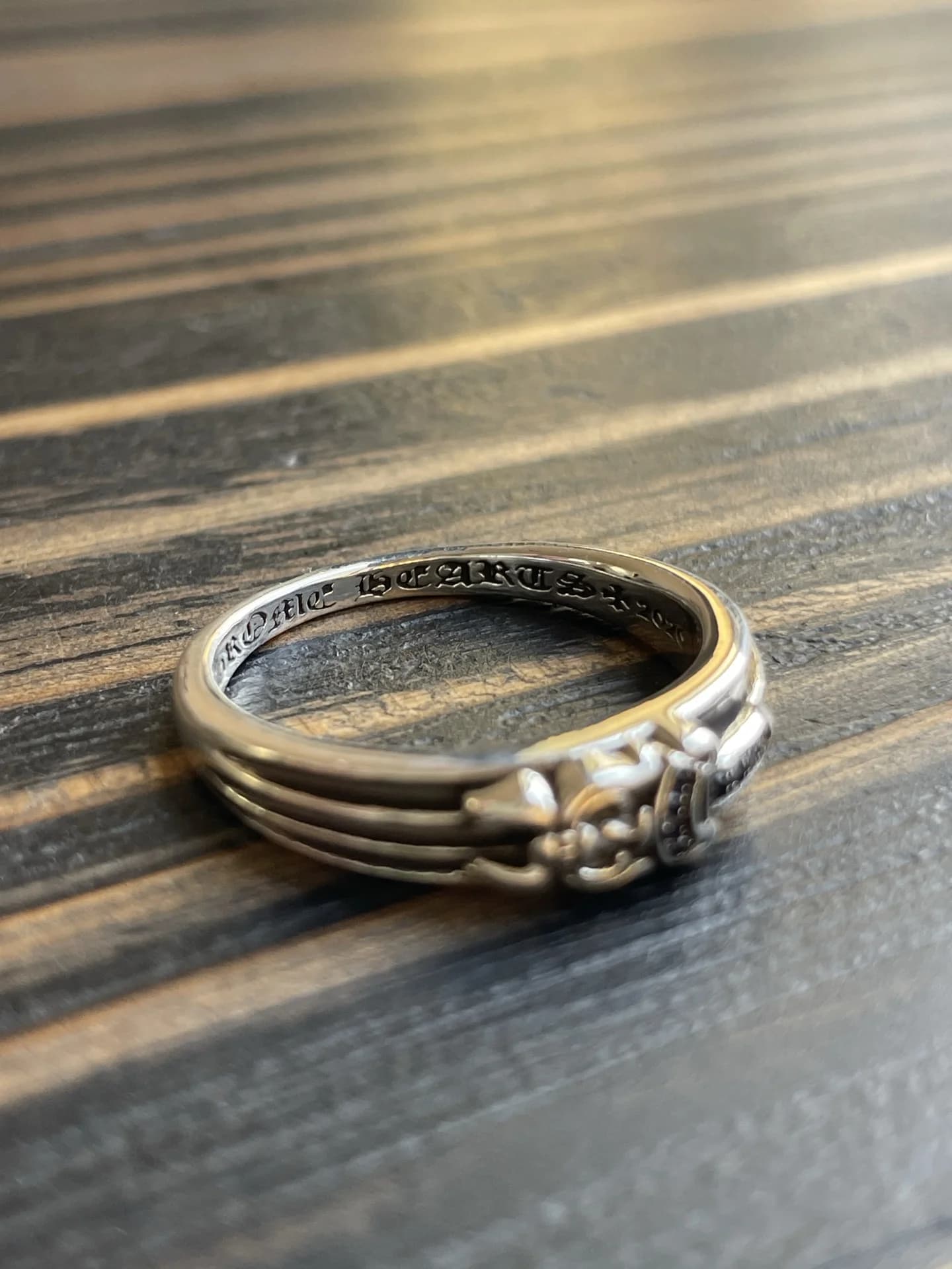 Серебряное кольцо Chrome Hearts Baby Classic Dagger, вид сверху и сзади