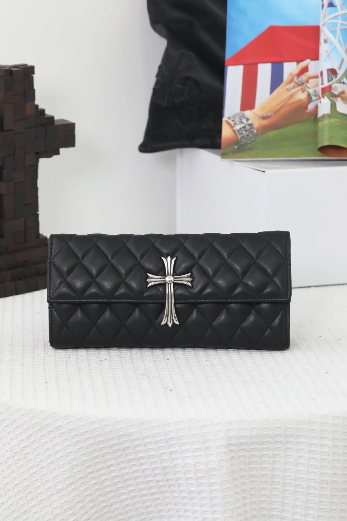 Стеганый клатч-конверт Chrome Hearts из кожи ягненка без цепочки