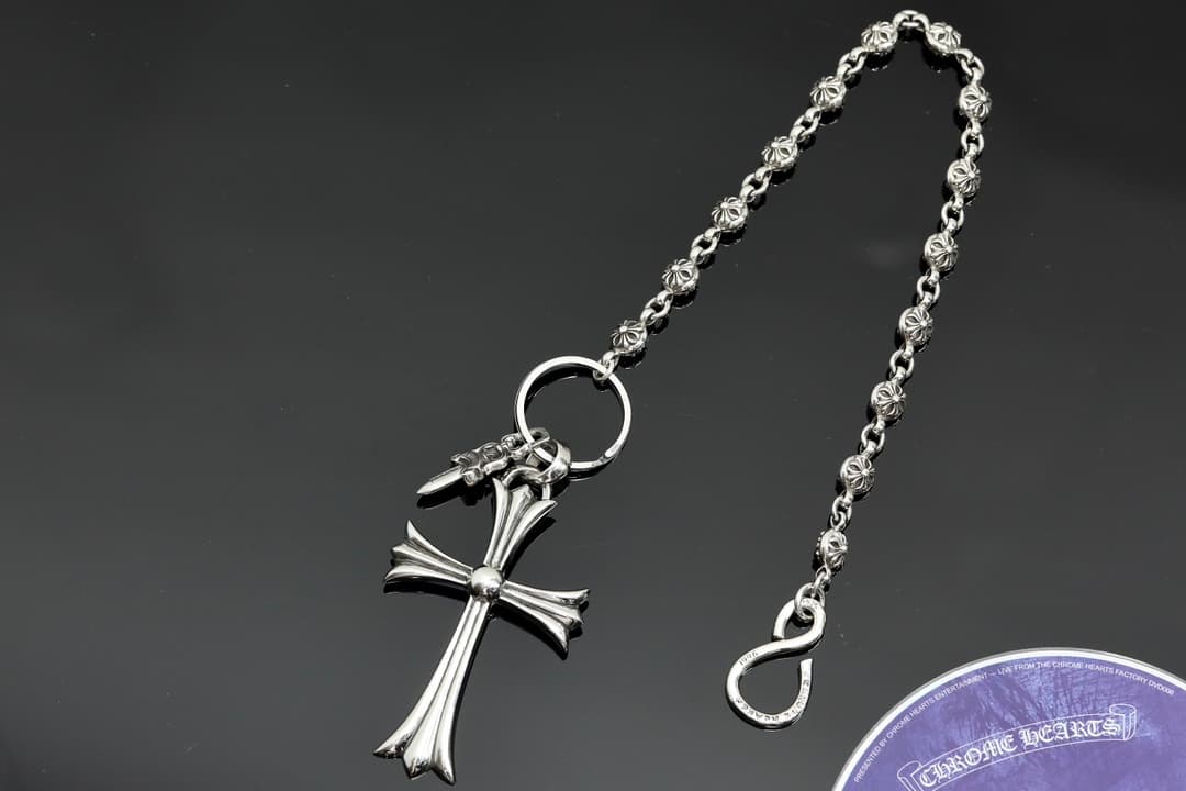 Цепочка Chrome Hearts с подвесками крест и кинжал во всю длину