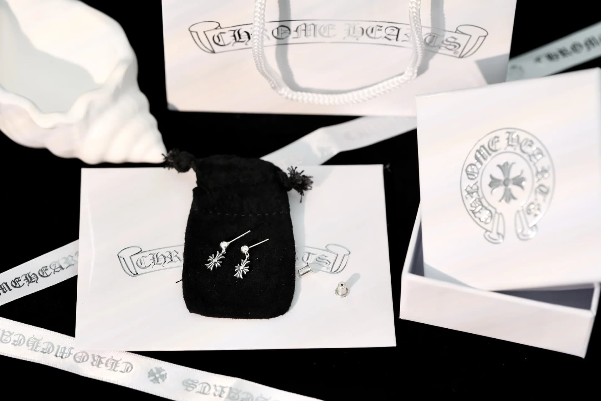 Комплект серег Chrome Hearts с фирменным мешочком и упаковкой