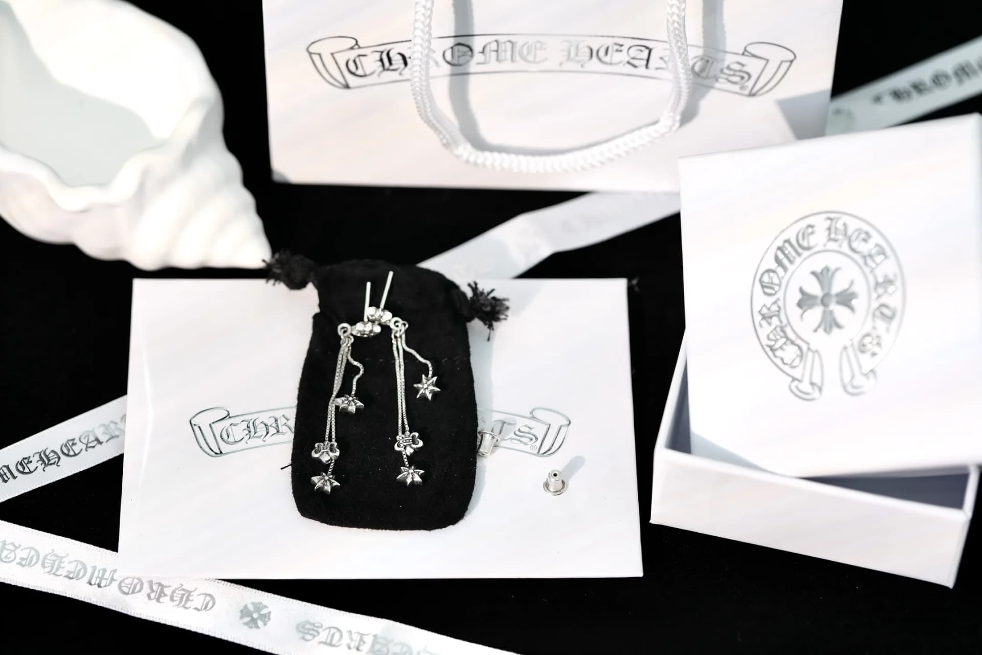 Серебряные серьги Chrome Hearts в комплекте с фирменным мешочком и упаковкой