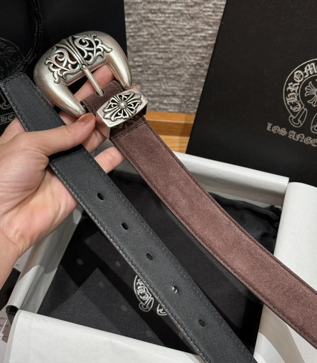 Лицевая замшевая и внутренняя кожаная сторона ремня Chrome Hearts