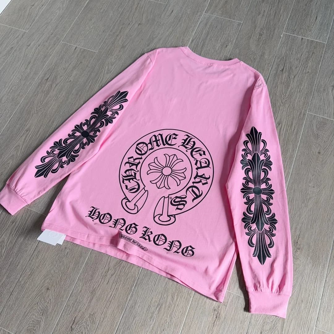 Розовый лонгслив Chrome Hearts с принтом Hong Kong на спине