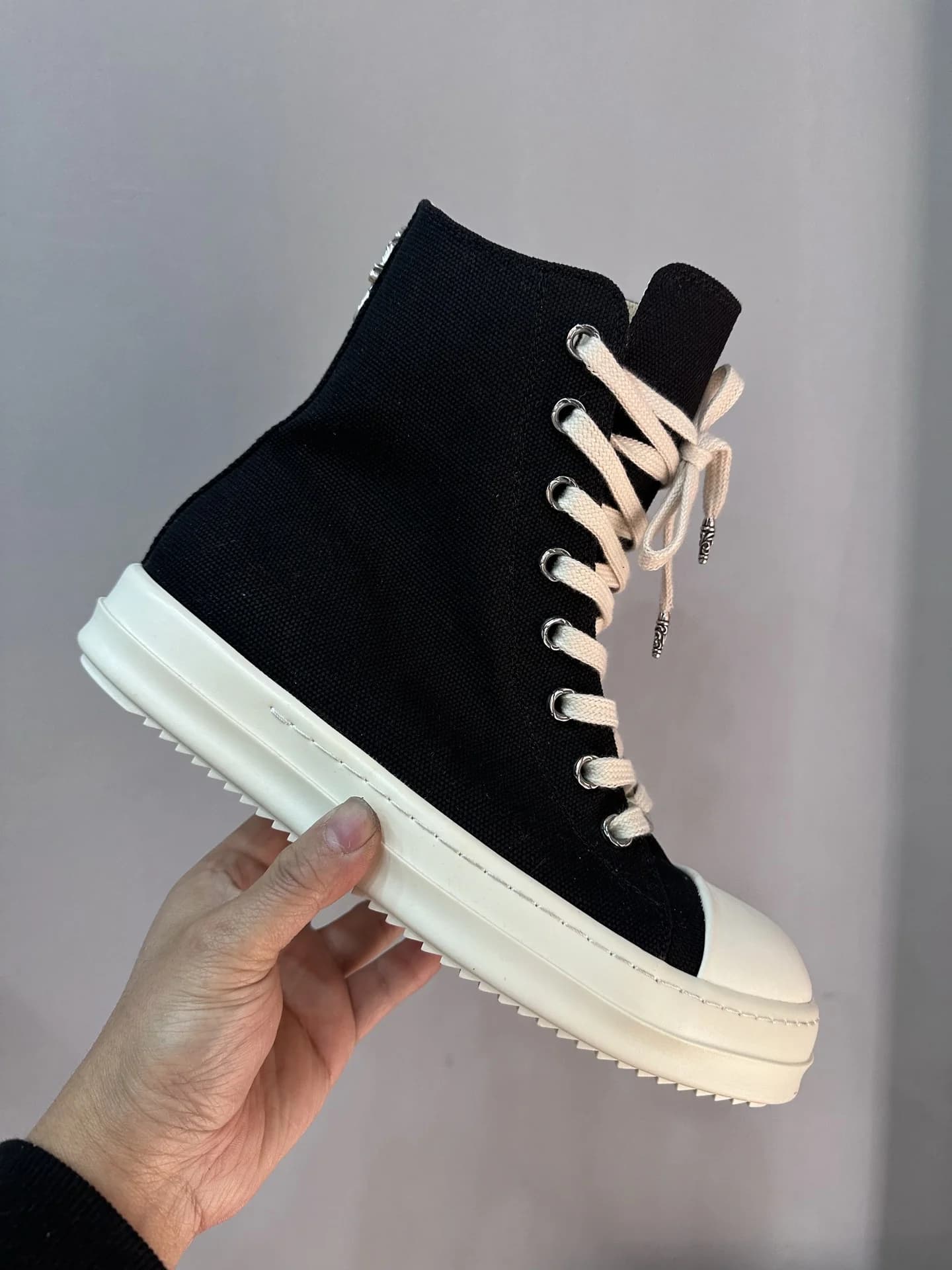 Высокие черные кеды Chrome Hearts x Rick Owens DRKSHDW, вид сбоку