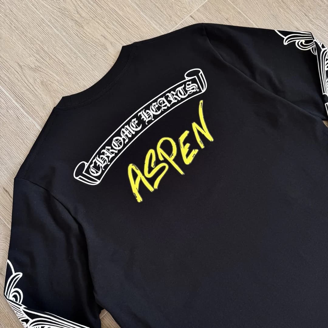 Крупный план принта Aspen на спине лонгслива