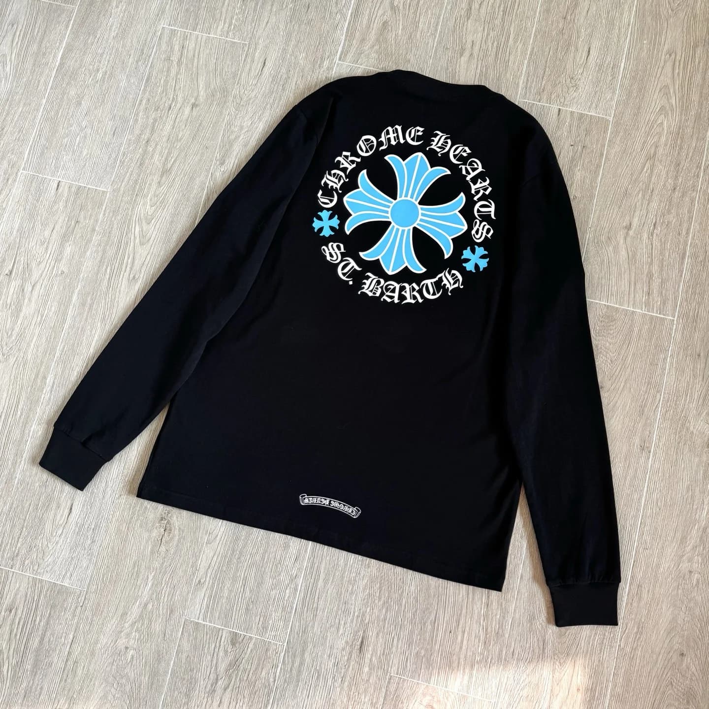 Черный лонгслив Chrome Hearts St. Barth, вид спереди с нагрудным карманом