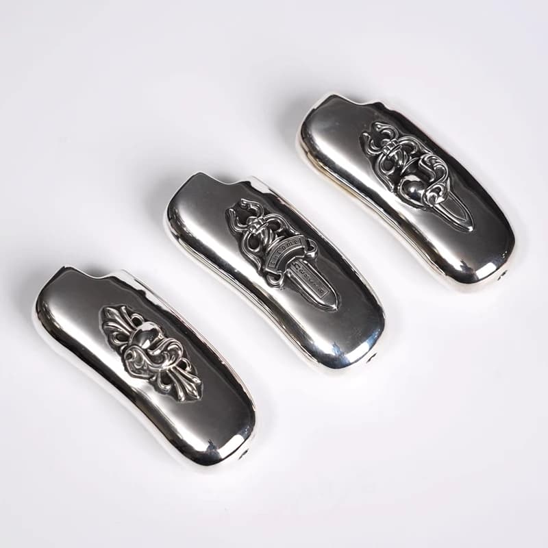 Серебряный чехол для зажигалки Chrome Hearts