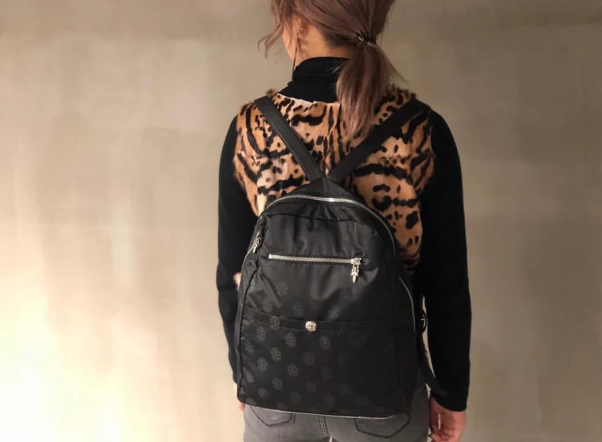 Вид спереди на текстильный рюкзак Chrome Hearts