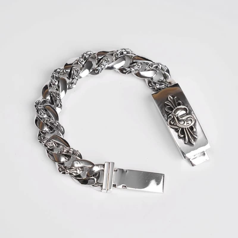 Серебряный браслет Heart Insignia ID Fancy Chain, вид сверху