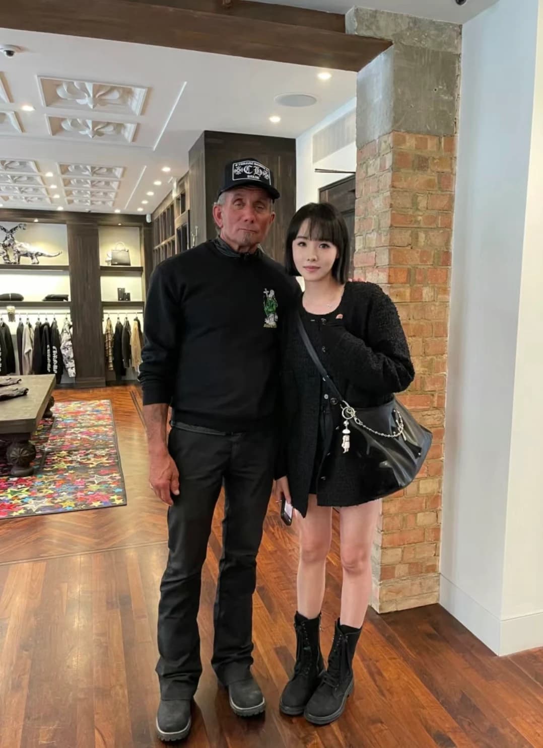 Внутренняя подкладка с логотипом Chrome Hearts