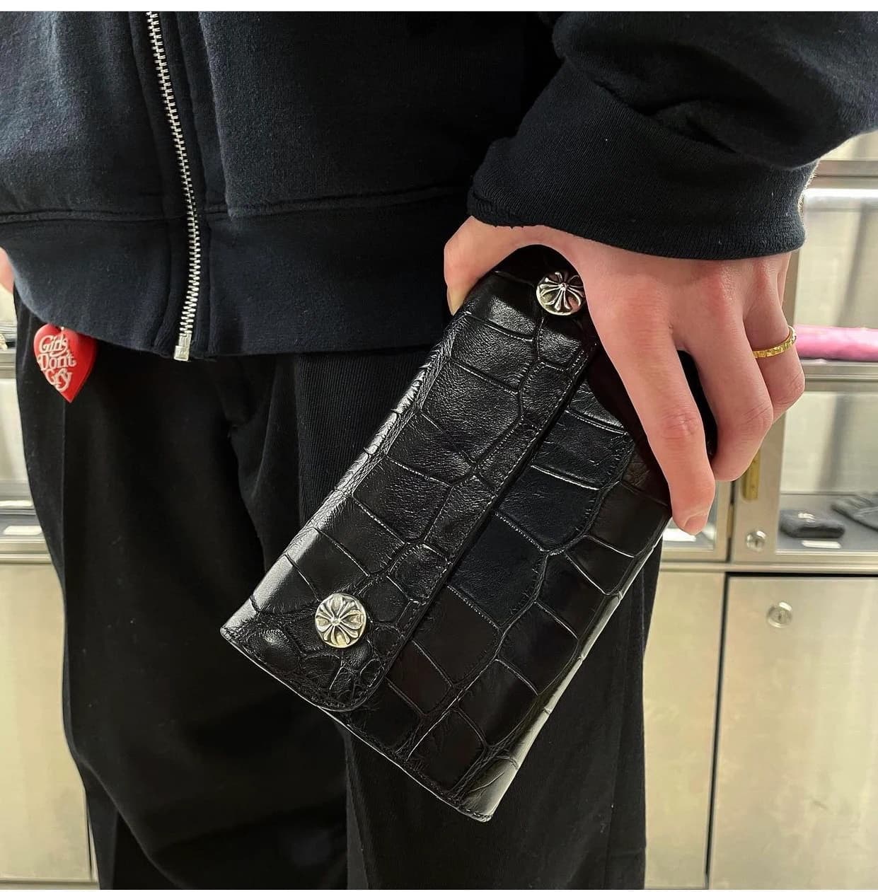 Черный кошелек Chrome Hearts из кожи крокодила