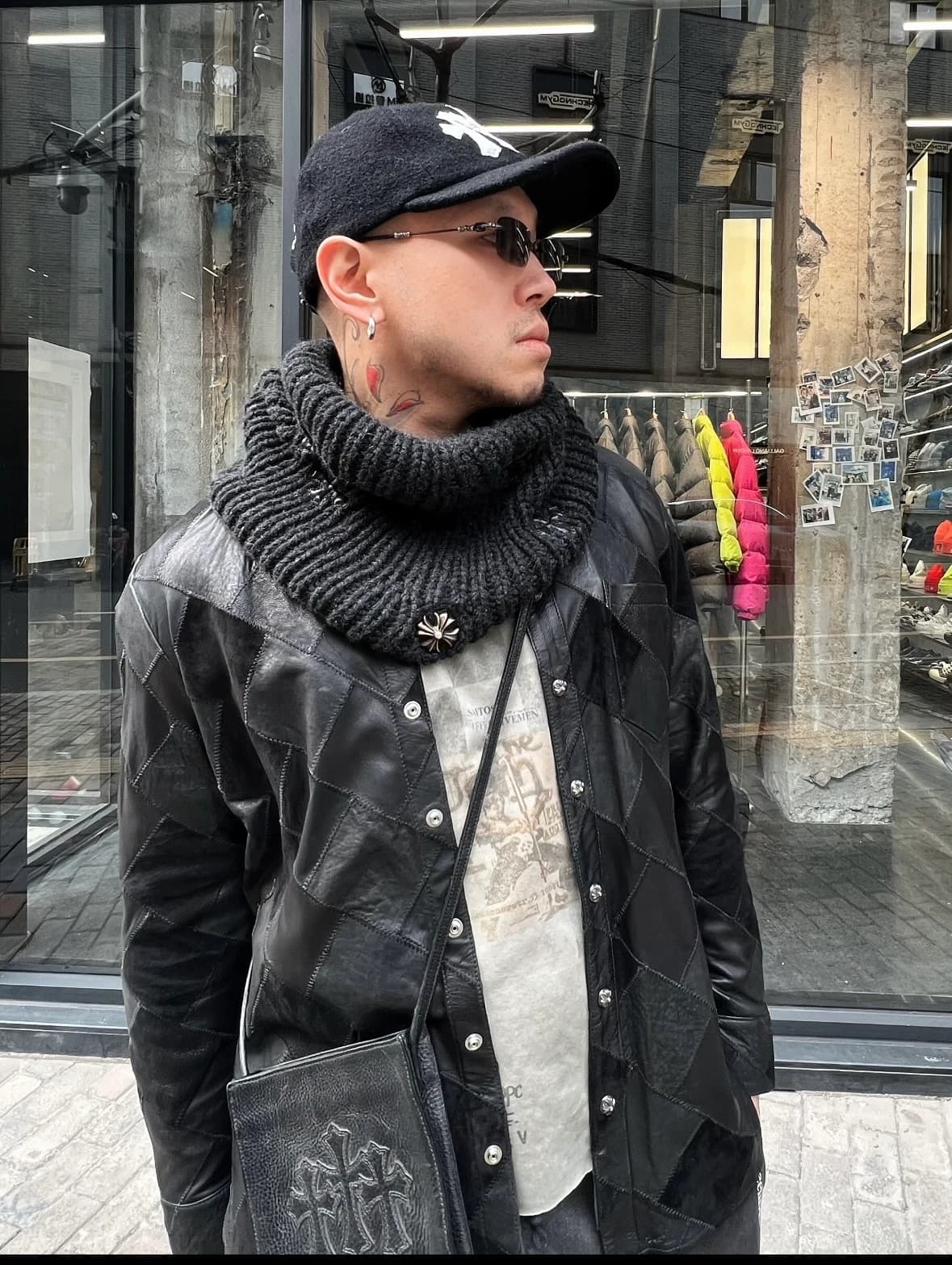 Металлическая фурнитура Chrome Hearts на ремне