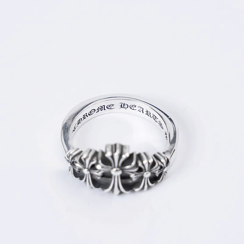 Серебряное кольцо Cross Crown с крестами, вид сверху на внутреннюю сторону с надписью