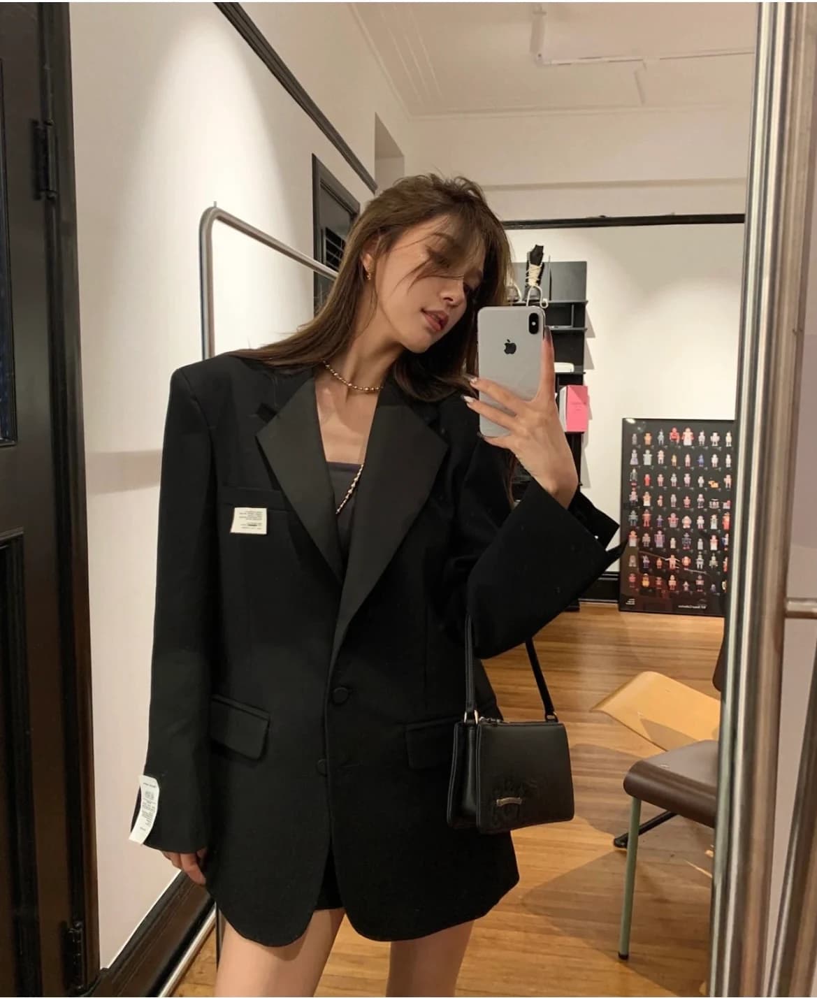 Вид на открытую сумку Chrome Hearts